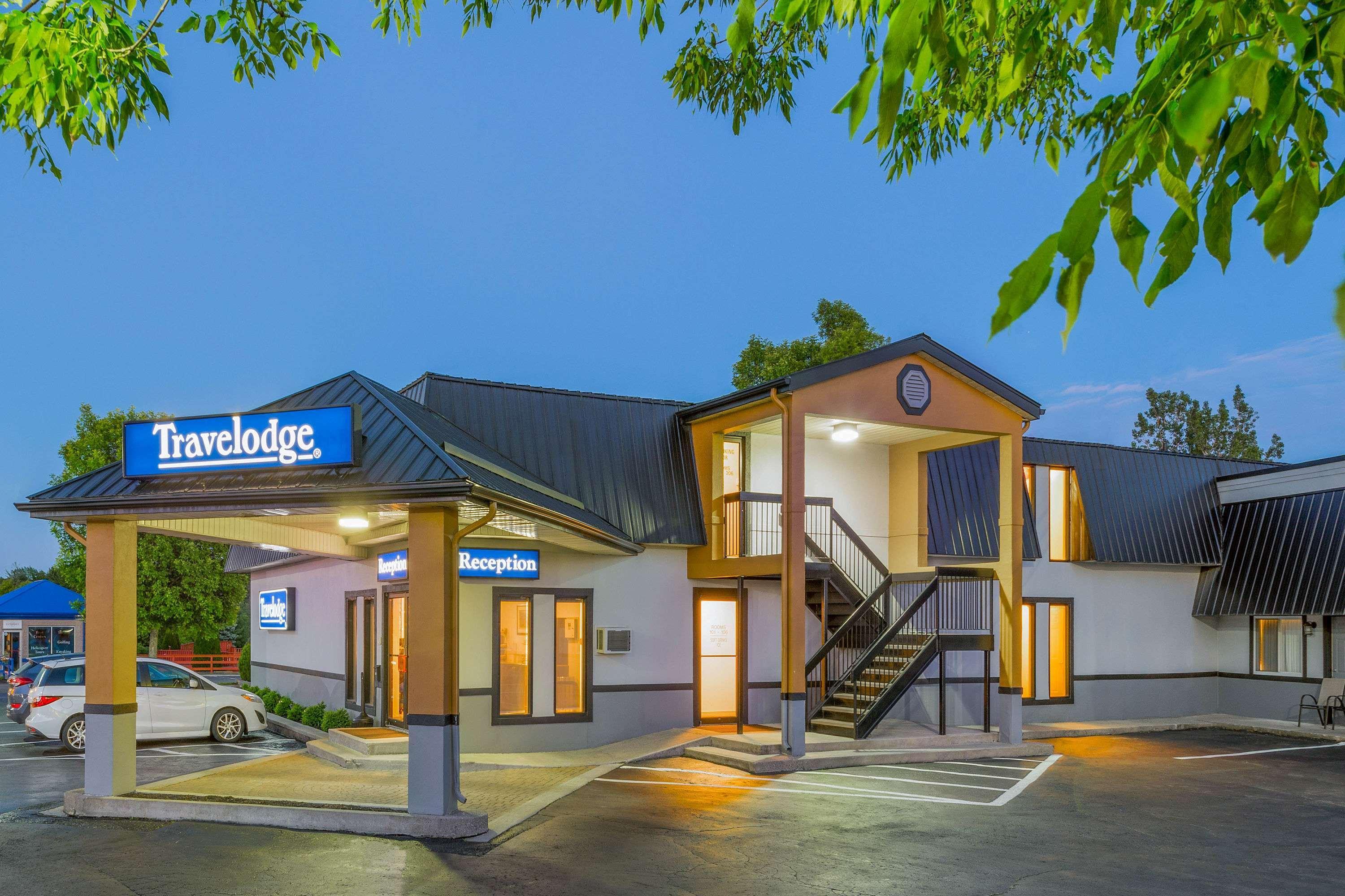 Travelodge By Wyndham Gananoque Exterior foto